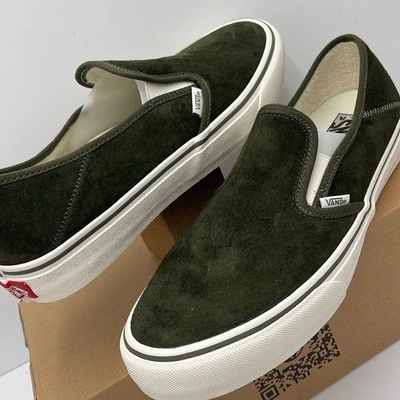 Vans Men's Green Classic Slip-On Slip-On Vr3 SfSherpa Grape Leaf/Marshma